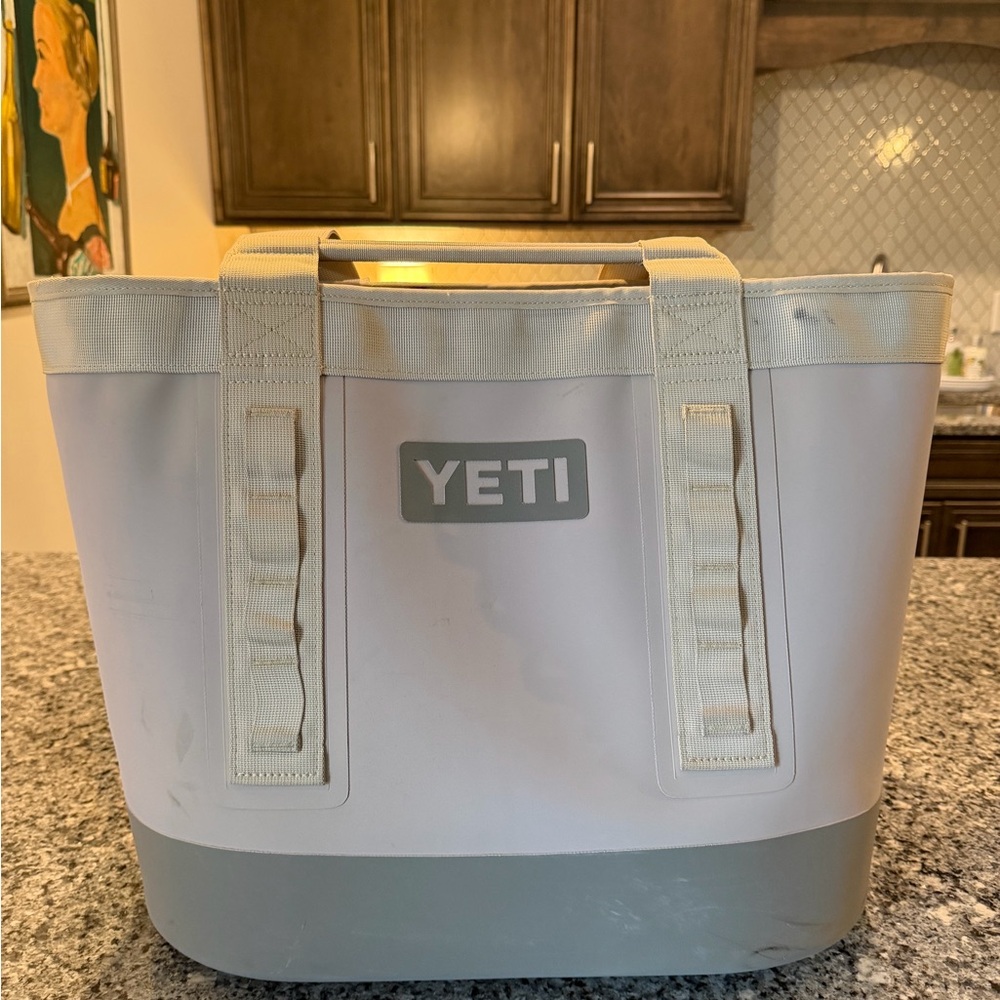 YETI White and Gray Carryall 35